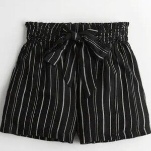 Hollister Women's Pin Stripe Loose Fitting Shorts with Pockets | Size XS